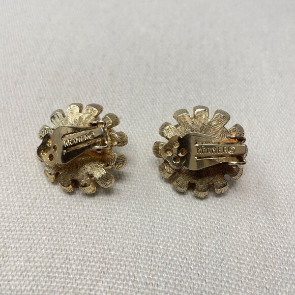 Vintage Kramer‎ Gold-Tone Clip-On Earrings Floral Design - Picture 6 of 8